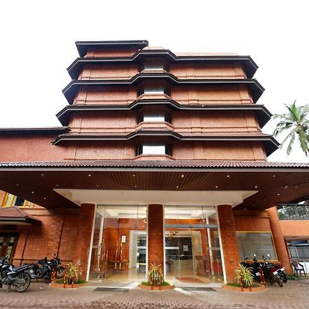 Hotel Park Residency Nilambūr Exteriér fotografie